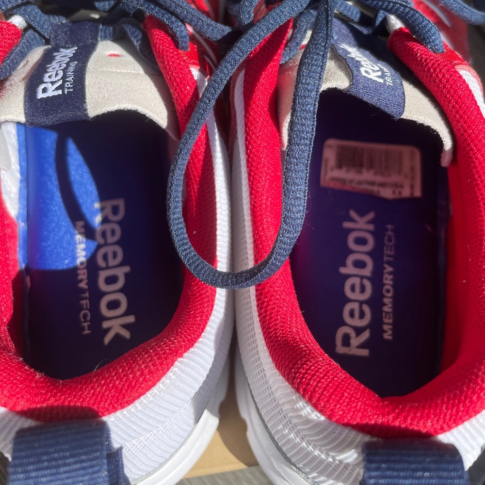Men’s Reebok Sneakers - Picture 4 of 6